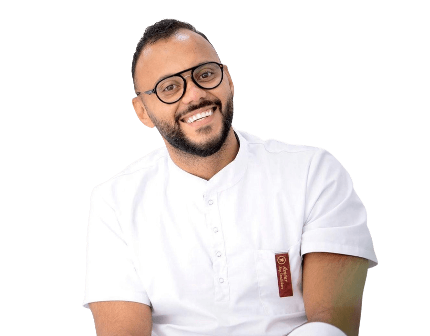 طبيب أسنان في عيادة Tandkliniken Hammar